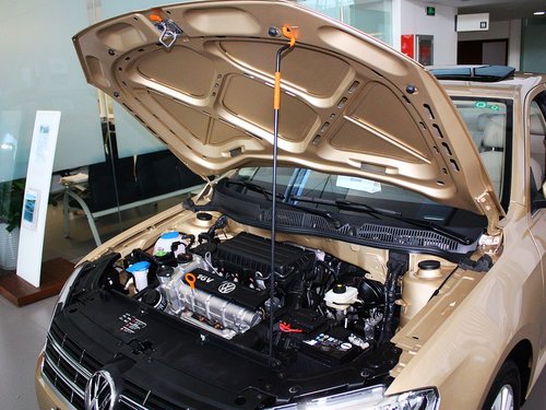 上海大众  1.6L 自动 发动机盖支撑