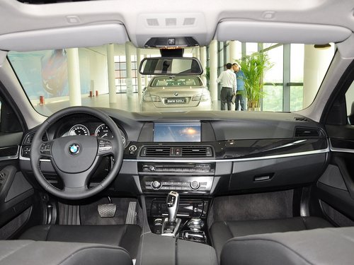 华晨宝马  520Li 2.0T 中控台整体