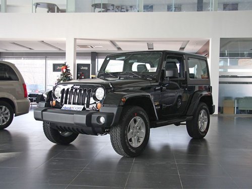 Jeep吉普  3.6L 自动 车辆左前45度视角