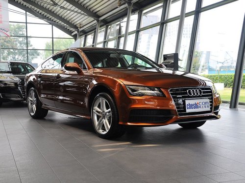 奥迪(进口) 50TFSI quattro 车辆右侧45度角