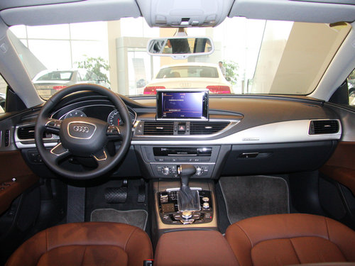 奥迪(进口)  35FSI quattro 中控台整体