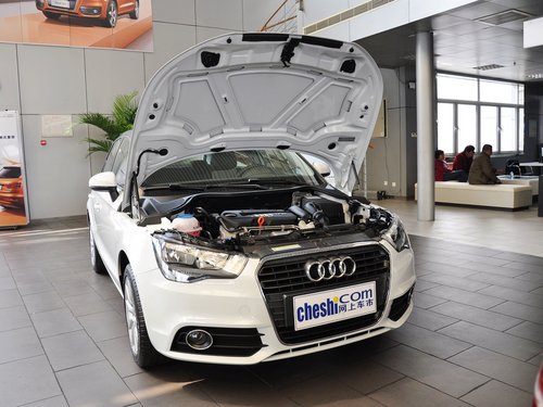 奥迪(进口)  A1 30TFSI 1.4T 车辆发动机舱整体