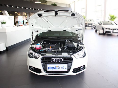 奥迪(进口)  30TFSI 1.4T 车辆发动机舱整体