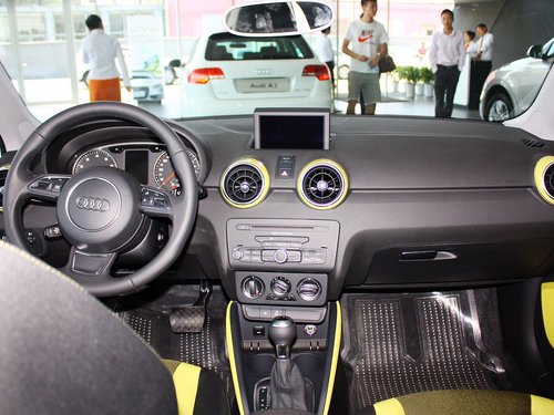 奥迪(进口)  30TFSI 1.4T 中控台整体