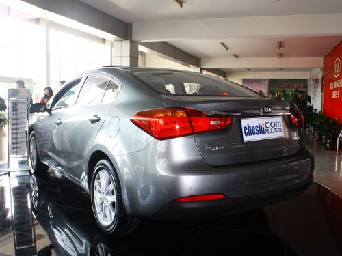 东风悦达起亚  起亚K3 1.6L AT 车辆左后45度视角