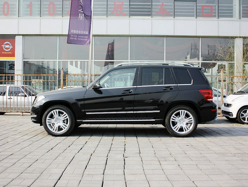 北京奔驰  GLK300 4MATIC 3.0 AT 车辆左正侧视角