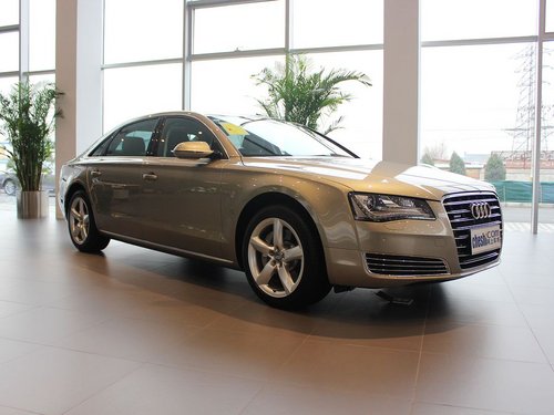 奥迪(进口)  50TFSI quattro 车辆右侧45度角