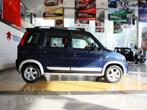 昌河铃木 北斗星X5 1.4 MT 车辆正右侧