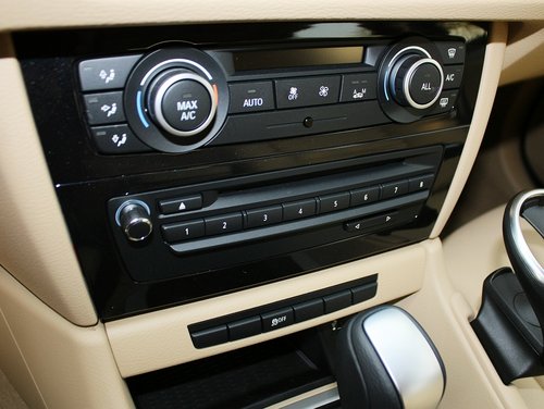 华晨宝马 sDrive18i 2.0L AT