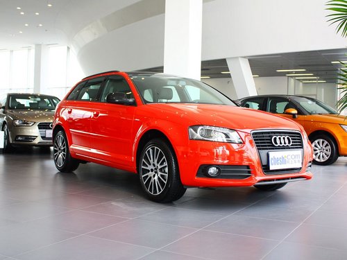 奥迪(进口)  A3 Sportback 30TFSI 1.4T AT 车辆右侧45度角