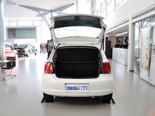 上海大众  POLO 1.4L MT 后备箱整体特写