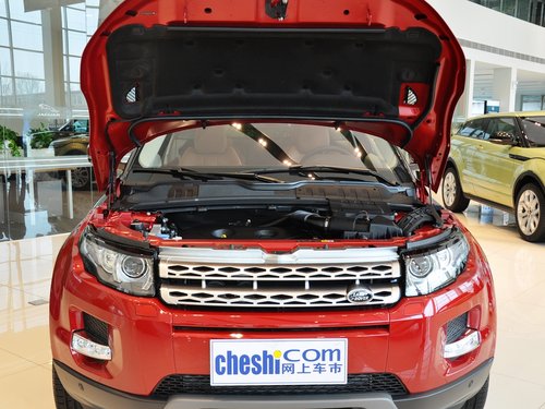 路虎  极光 2.0T AT 发动机局部特写