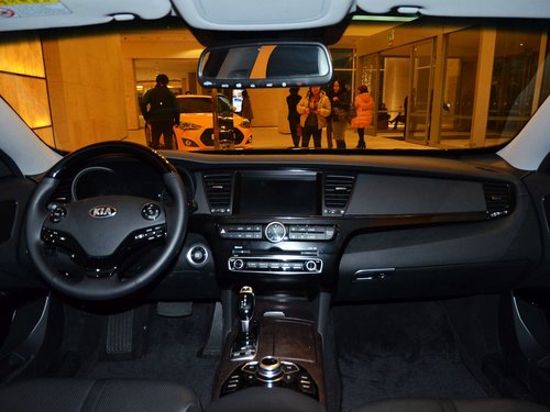 起亚(进口)  起亚K9 中控台整体