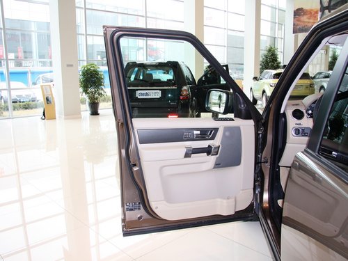 路虎  第四代发现 3.0T AT 左前车门正视图