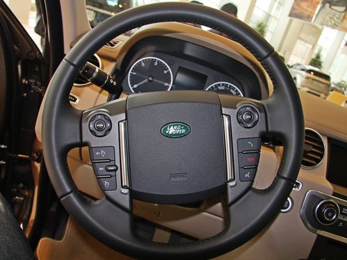 路虎  第四代发现 3.0T AT 方向盘整体