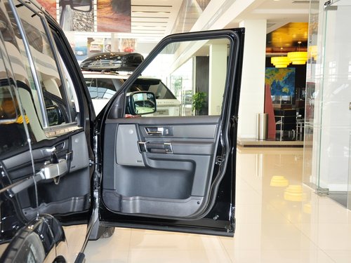 路虎  第四代发现 3.0T AT 右前车门正视图