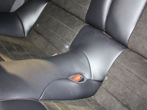 福特(进口)  GT 5.0L 自动 第二排座椅中间特写