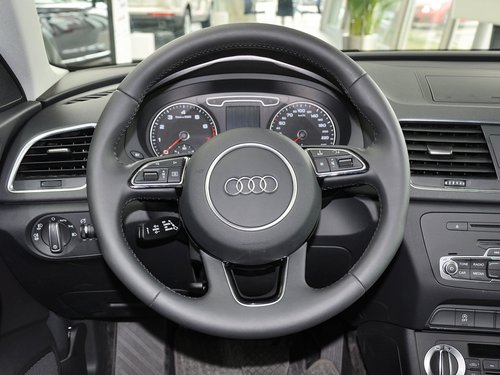 一汽奥迪  2.0T DCT 方向盘整体