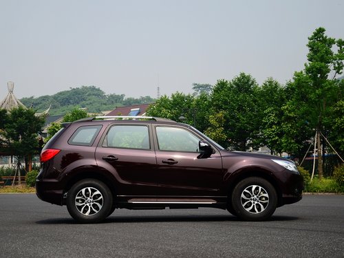 海马汽车 2.0L 手动 车辆正右侧