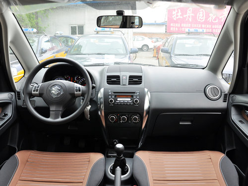 天语SX4酷锐款现车销售 综合优惠2.9万