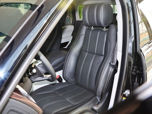 路虎  3.0 V6 驾驶席座椅前45度视图