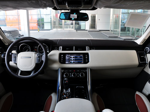 路虎  3.0T 自动 中控台整体