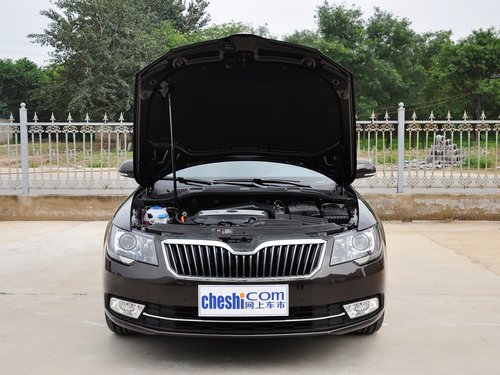 斯柯达  2.0T DSG 车辆发动机舱整体