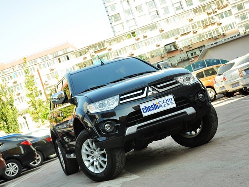 广汽三菱  3.0L 自动