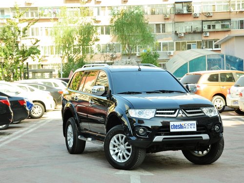 广汽三菱  3.0L 自动