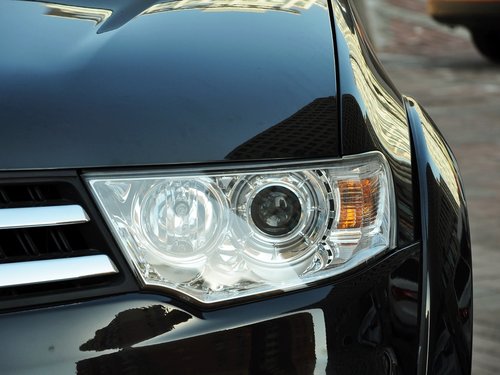 广汽三菱  3.0L 自动