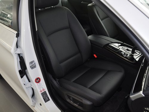 华晨宝马  525Li 副驾驶席座椅45度特写