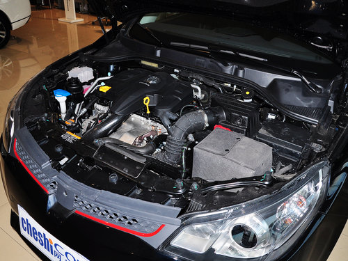 MG  1.5T 自动 发动机主体特写