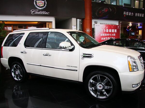 凯迪拉克(进口)  6.0 CVT 车辆右侧45度角