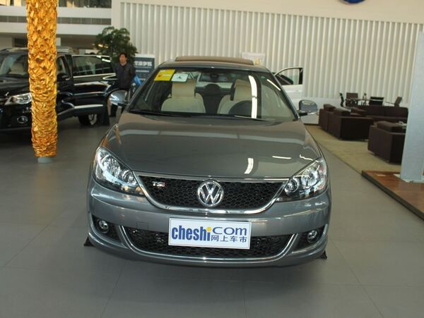 上海大众  1.4TSI DSG 车头正面视角