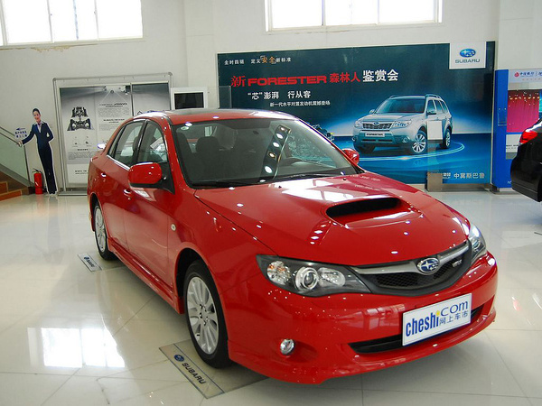 斯巴鲁  2.5T 手动 车辆左前45度视角