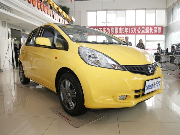 广汽本田  1.3L 手动 车辆右侧45度角