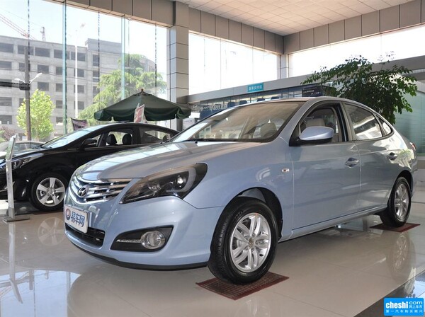北京現(xiàn)代  1.6L 手動(dòng) 車輛左前45度視角
