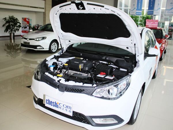 MG  1.5L 手动 发动机主体特写