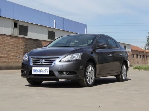 东风日产 1.8 XL CVT 车辆左前45度视角