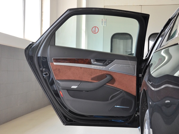 奥迪(进口)  2.0T 左后车门正视图