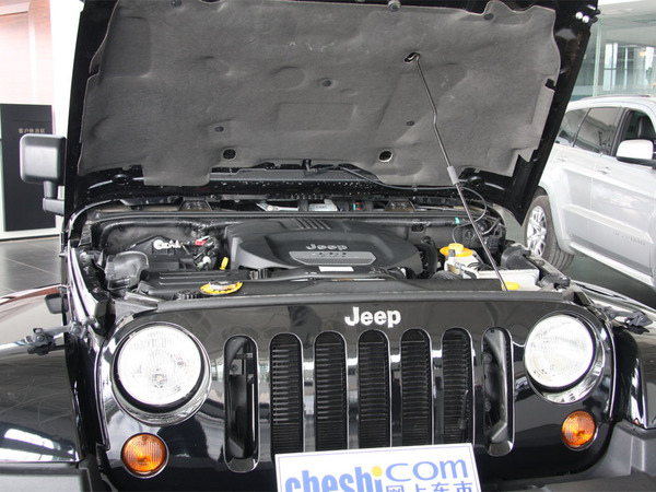 Jeep  3.6L 发动机局部特写