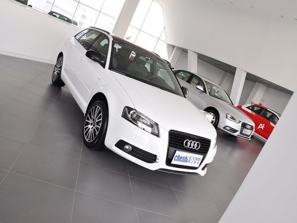 奥迪(进口) Sportback 30TFSI 1.4T AT