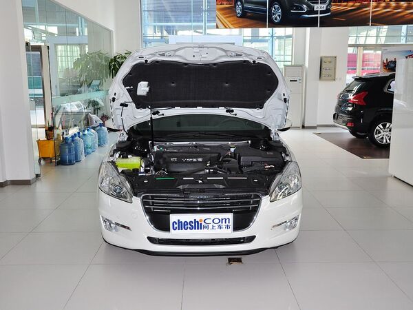 东风标致  2.3L 自动 车辆发动机舱整体