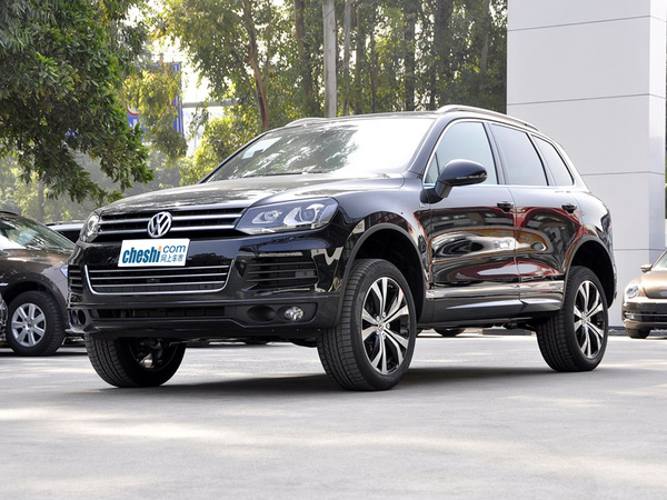 大众(进口) V6 3.0TSI 自动 车辆左前45度视角