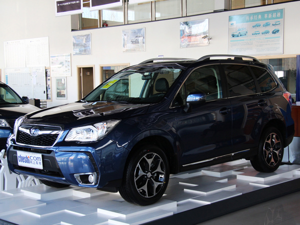 斯巴鲁  2.5L CVT 车辆左前45度视角