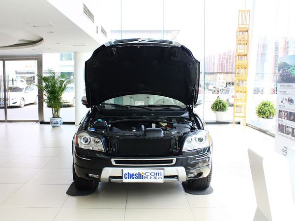 沃尔沃(进口)  2.5T 自动 车辆发动机舱整体