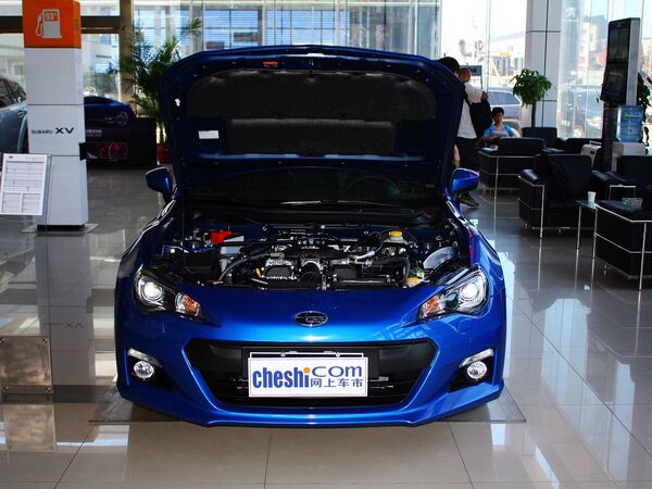 斯巴鲁  2.0L 自动 车辆发动机舱整体