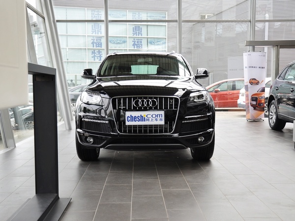 奥迪(进口)  35 TFSI quattro 车头正面视角