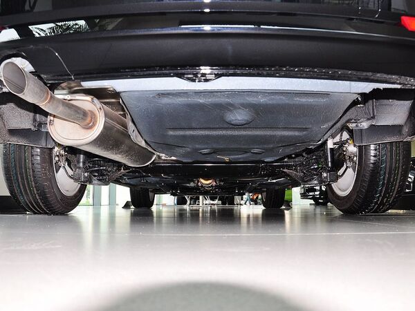 上海大众  改款 1.6L 手动 后底部特写