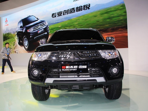 广汽三菱  2.4L 手动